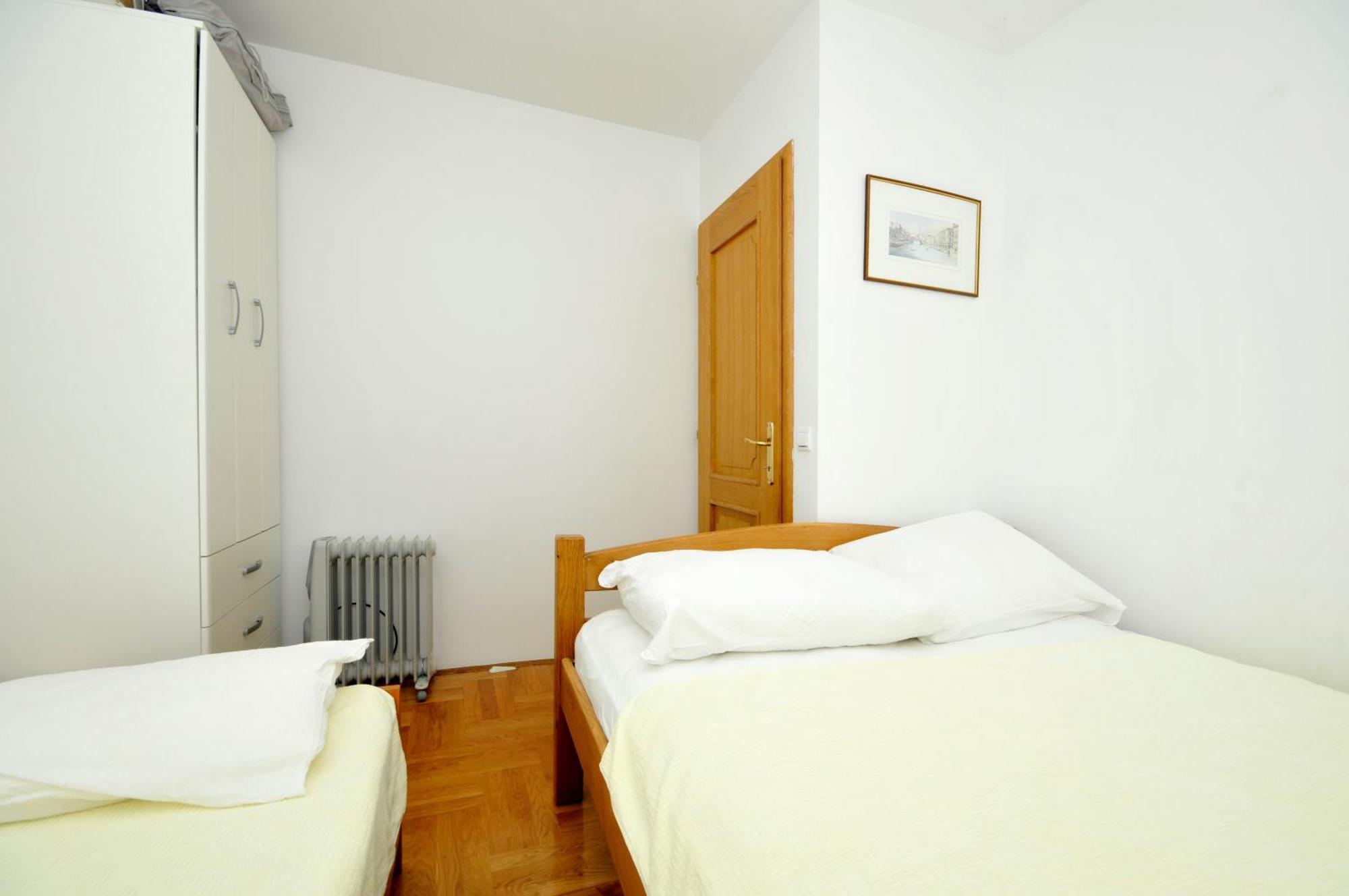 Apartmani Svalina - Seaview And 130M From Beach 特罗吉尔 外观 照片