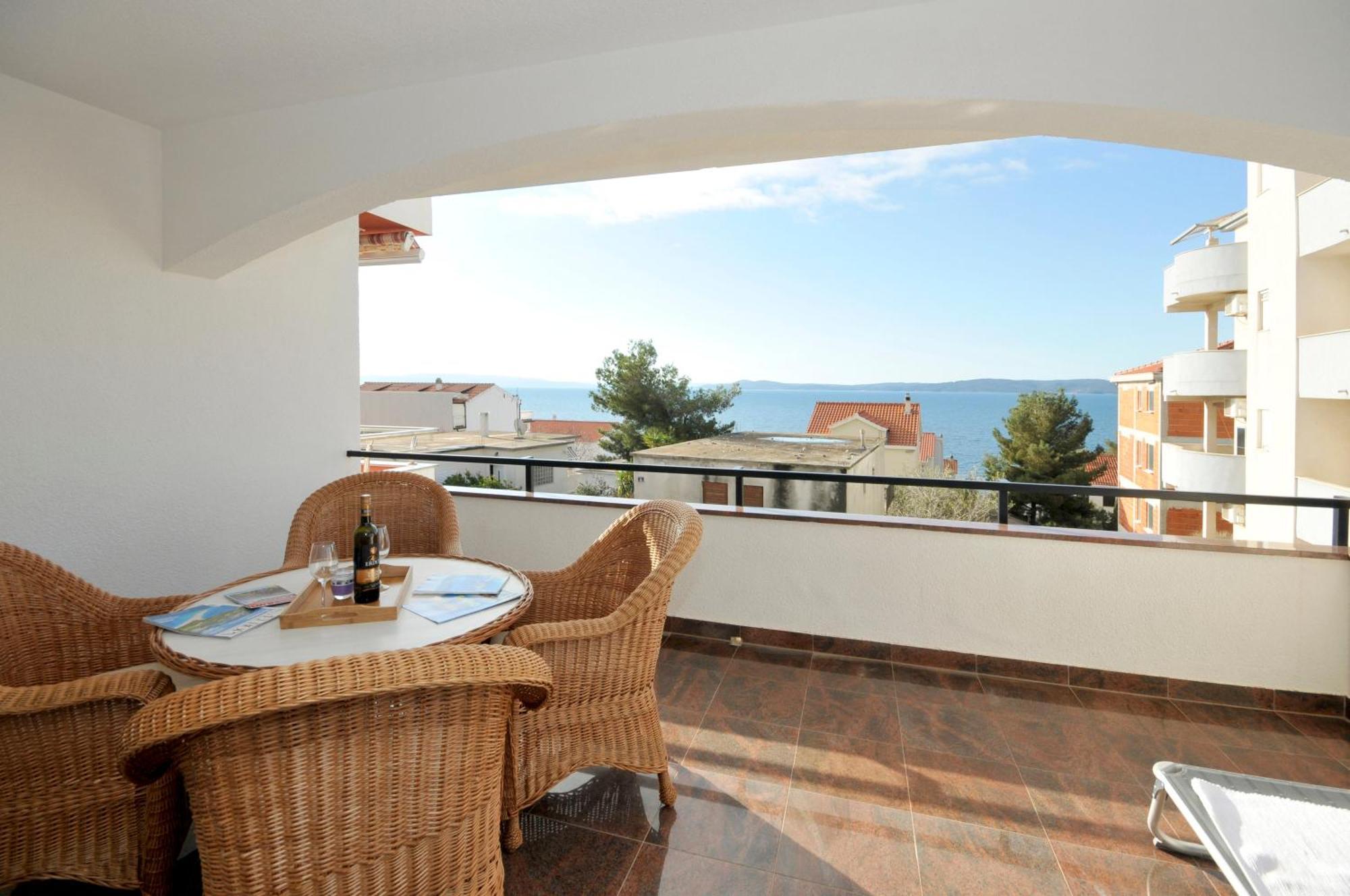 Apartmani Svalina - Seaview And 130M From Beach 特罗吉尔 外观 照片