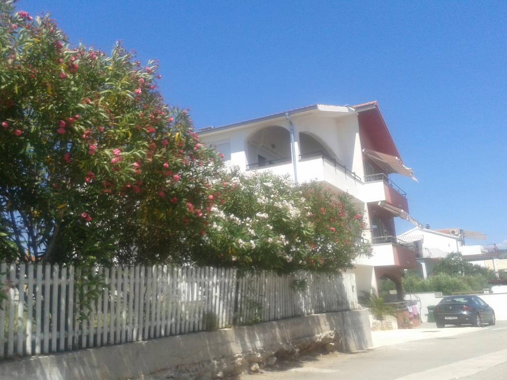Apartmani Svalina - Seaview And 130M From Beach 特罗吉尔 外观 照片